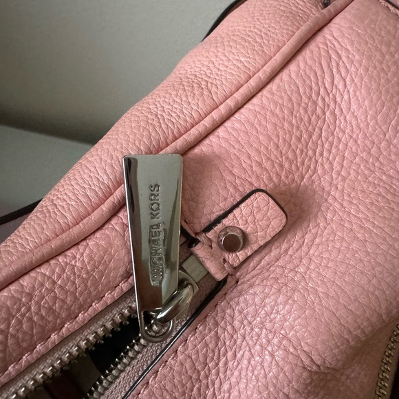 MICHAEL MICHAEL KORS Women's Rhea Zip Medium silver ringed Backpack - pale Pink - Picture 15 of 16